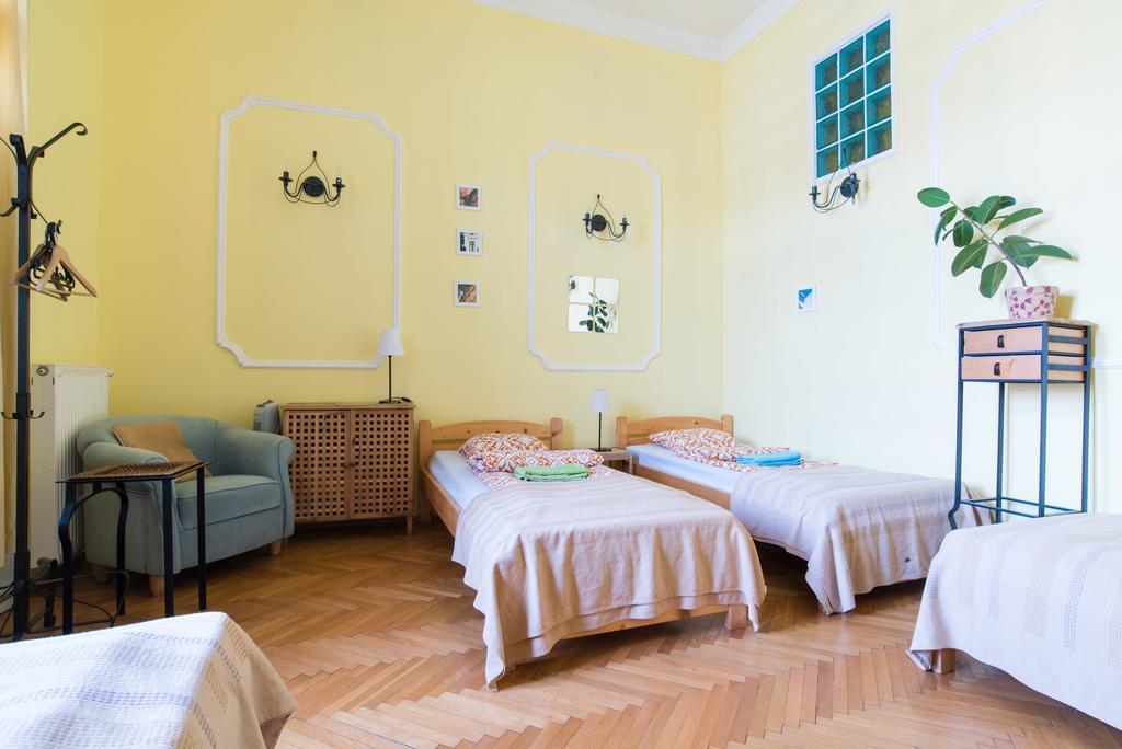 Hostel Downtown Oasis Budapest Exterior foto
